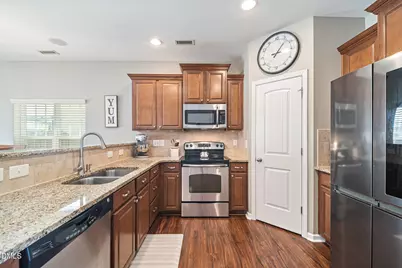 539 Smithridge Way, Fuquay-Varina, NC 27526 - Photo 3