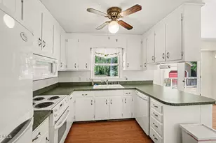 8612 Maidstone Ct, Raleigh, NC 27613 - Photo 9