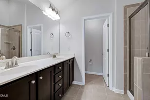2005 Valleystone Dr, Cary, NC 27519 - Photo 25