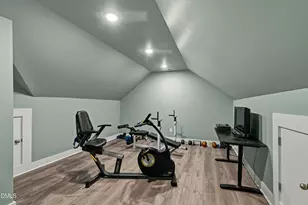 10004 Sandcreek Ct, Chapel Hill, NC 27517 - Photo 7