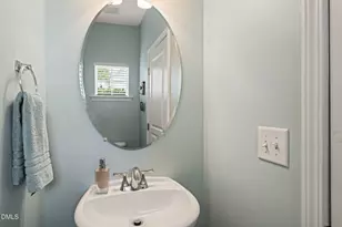 5938 Hourglass Ct, Raleigh, NC 27612 - Photo 15