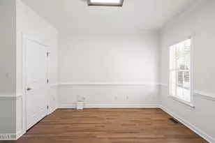 805 Cricketfield Ln, Cary, NC 27518 - Photo 9