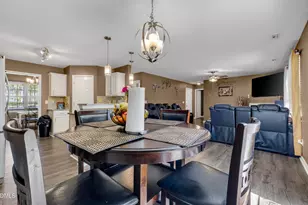 658 Yorkshire Dr, Clayton, NC 27520 - Photo 9