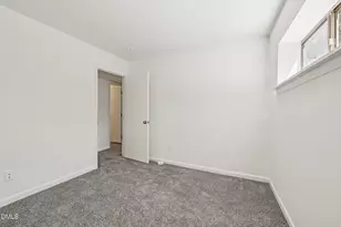 642 Pine Ridge Pl, Raleigh, NC 27609 - Photo 21