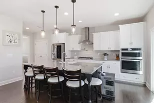 1127 Clearwood Ln, Fuquay-Varina, NC 27526 - Photo 7