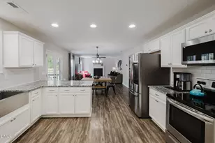 455 Damascus Church Rd, Chapel Hill, NC 27516 - Photo 11