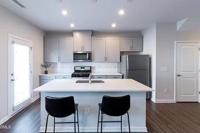 804 Oak Center Drive, Raleigh, NC 27610 - Photo 5