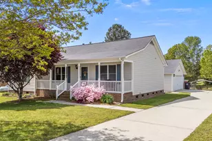 709 Slippery Bank Ct, Benson, NC 27504 - Photo 3