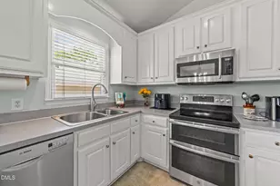 709 Slippery Bank Ct, Benson, NC 27504 - Photo 27