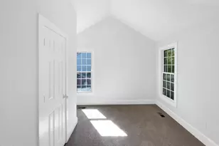 1405 Cross Link Rd, Raleigh, NC 27610 - Photo 9