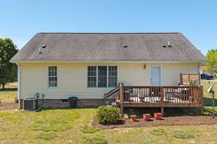 65 Candlewood Dr, Zebulon, NC 27597 - Photo 3