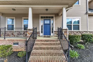 208 Tarkenton Ct, Clayton, NC 27527 - Photo 3