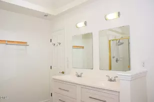 1015 Oak Lake Ct, Raleigh, NC 27606 - Photo 21