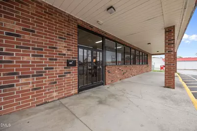 1143 E Andrews Avenue, Henderson, NC 27536 - Photo 5