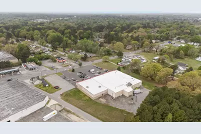 1143 E Andrews Avenue, Henderson, NC 27536 - Photo 9