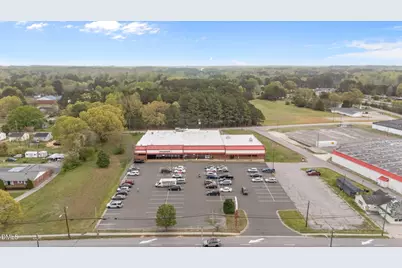 1143 E Andrews Avenue, Henderson, NC 27536 - Photo 17