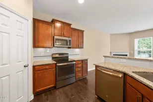 1004 Renewal Pl, Raleigh, NC 27603 - Photo 7