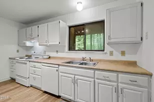 103 Hidden Valley Dr, Chapel Hill, NC 27516 - Photo 13