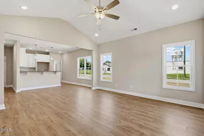 311 N Wilson Avenue, Dunn, NC 28334 - Photo 3