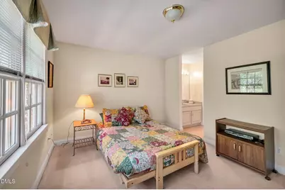 82101 Ehringhaus, Chapel Hill, NC 27517 - Photo 35