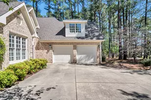 82101 Ehringhaus, Chapel Hill, NC 27517 - Photo 5