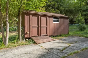 305 Plum Ln, Chapel Hill, NC 27517 - Photo 41