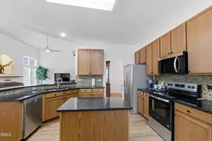 8908 Blakehurst Dr, Raleigh, NC 27617 - Photo 27