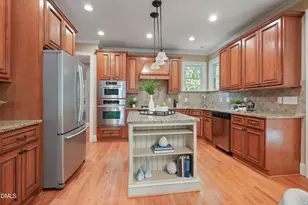 105 Witham Ct, Holly Springs, NC 27540 - Photo 9