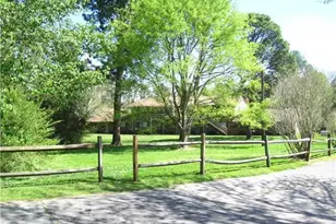 130 S Estes Dr, Chapel Hill, NC 27514 - Photo 1