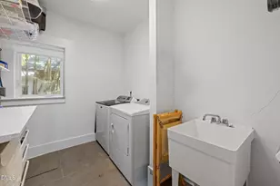 208 W Markham Ave, Durham, NC 27701 - Photo 17