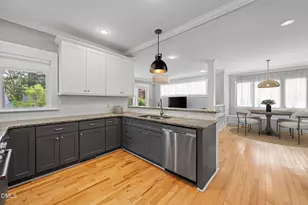 208 W Markham Ave, Durham, NC 27701 - Photo 9