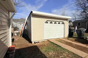 928 E Davis St, Burlington, NC 27215 - Photo 15