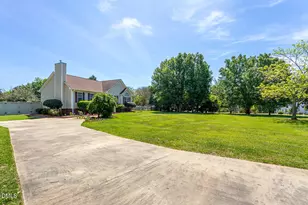 6124 Southwind Dr, Mebane, NC 27302 - Photo 3
