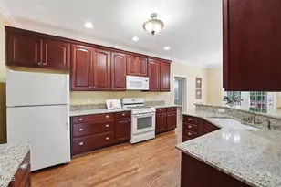 264 Elmcrest Dr, Holly Springs, NC 27540 - Photo 7