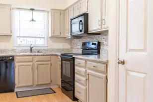 6728 Queen Annes Dr, Raleigh, NC 27613 - Photo 9