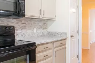 6728 Queen Annes Dr, Raleigh, NC 27613 - Photo 11