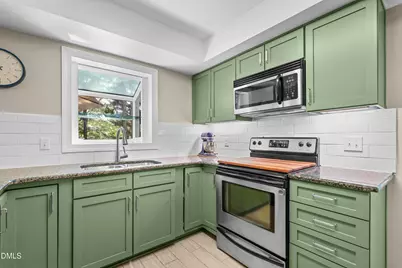 109 Hilary Place, Cary, NC 27513 - Photo 9