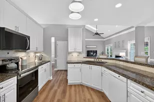 12201 Freemont Ln, Raleigh, NC 27613 - Photo 7