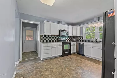 5308 Foxfire Road, Fayetteville, NC 28303 - Photo 17