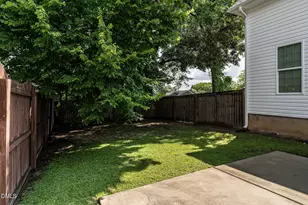 212 W Church St, Benson, NC 27504 - Photo 35