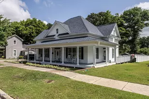 212 W Church St, Benson, NC 27504 - Photo 1