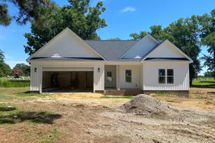 505 N Hillandale Dr, Fremont, NC 27830 - Photo 1