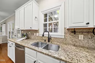 104 Fentress Ct, Cary, NC 27519 - Photo 11