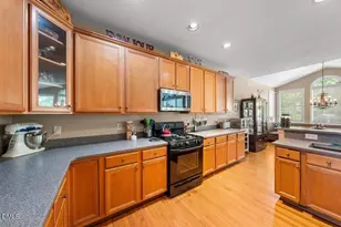 909 Kennesaw Ct, Hillsborough, NC 27278 - Photo 13