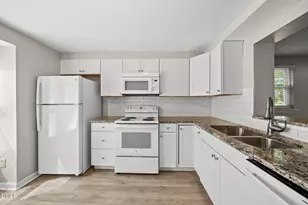 606 Middleton Ave, Cary, NC 27513 - Photo 9