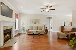 1304 Golden Bluff Ln, Fuquay Varina, NC 27526 - Photo 11