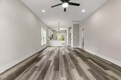 506 E Townsend Street, Dunn, NC 28334 - Photo 3