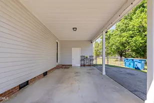 117 Holly Ave, Dunn, NC 28334 - Photo 3