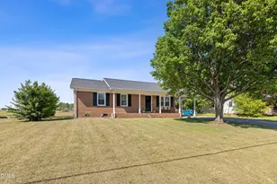 117 Holly Ave, Dunn, NC 28334 - Photo 5