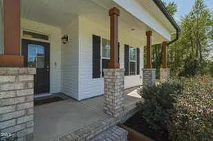 386 Howards Crossing Dr, Wendell, NC 27591 - Photo 3